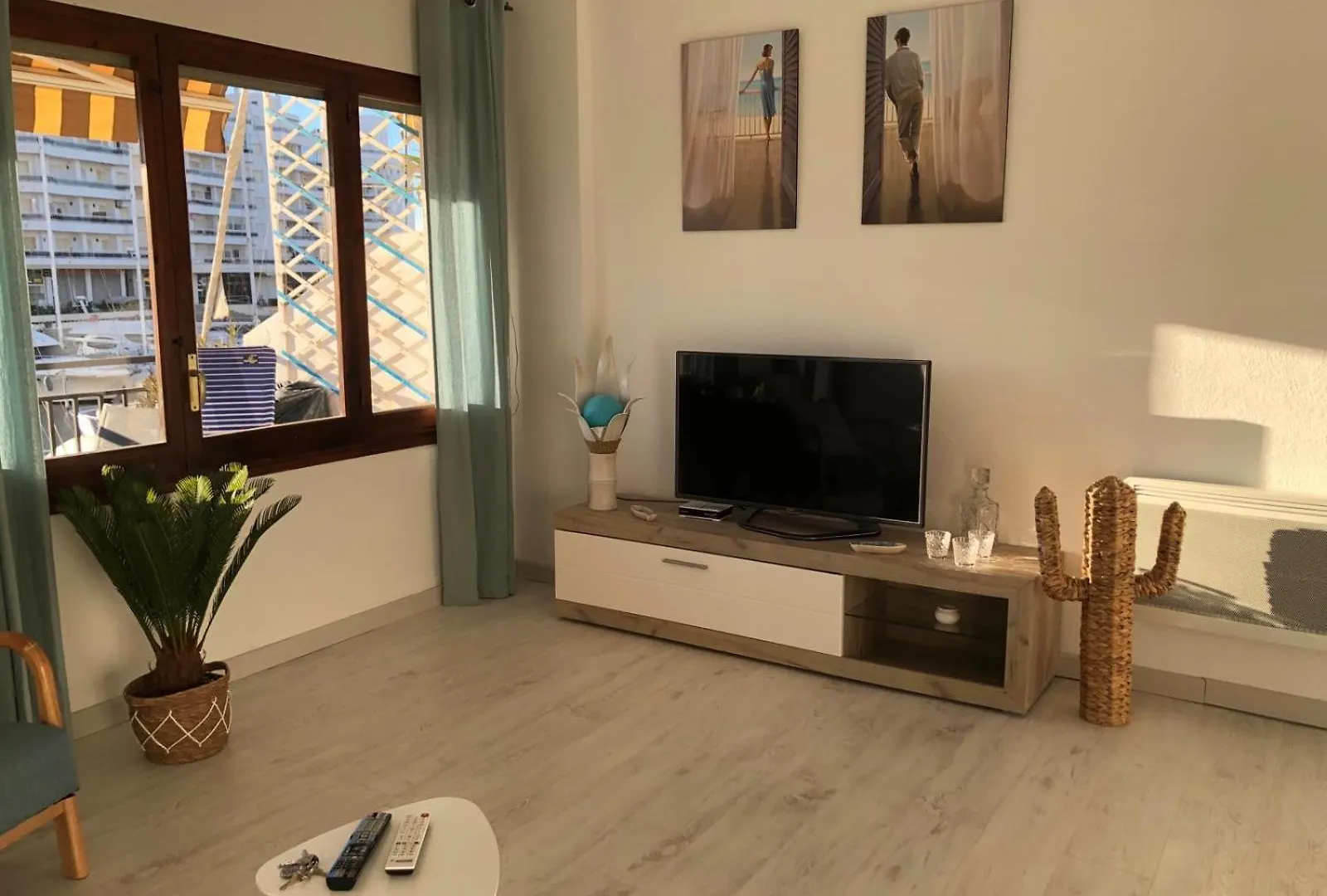 Bel Appartement Renove Sur La Marina Empuriabrava Lägenhet